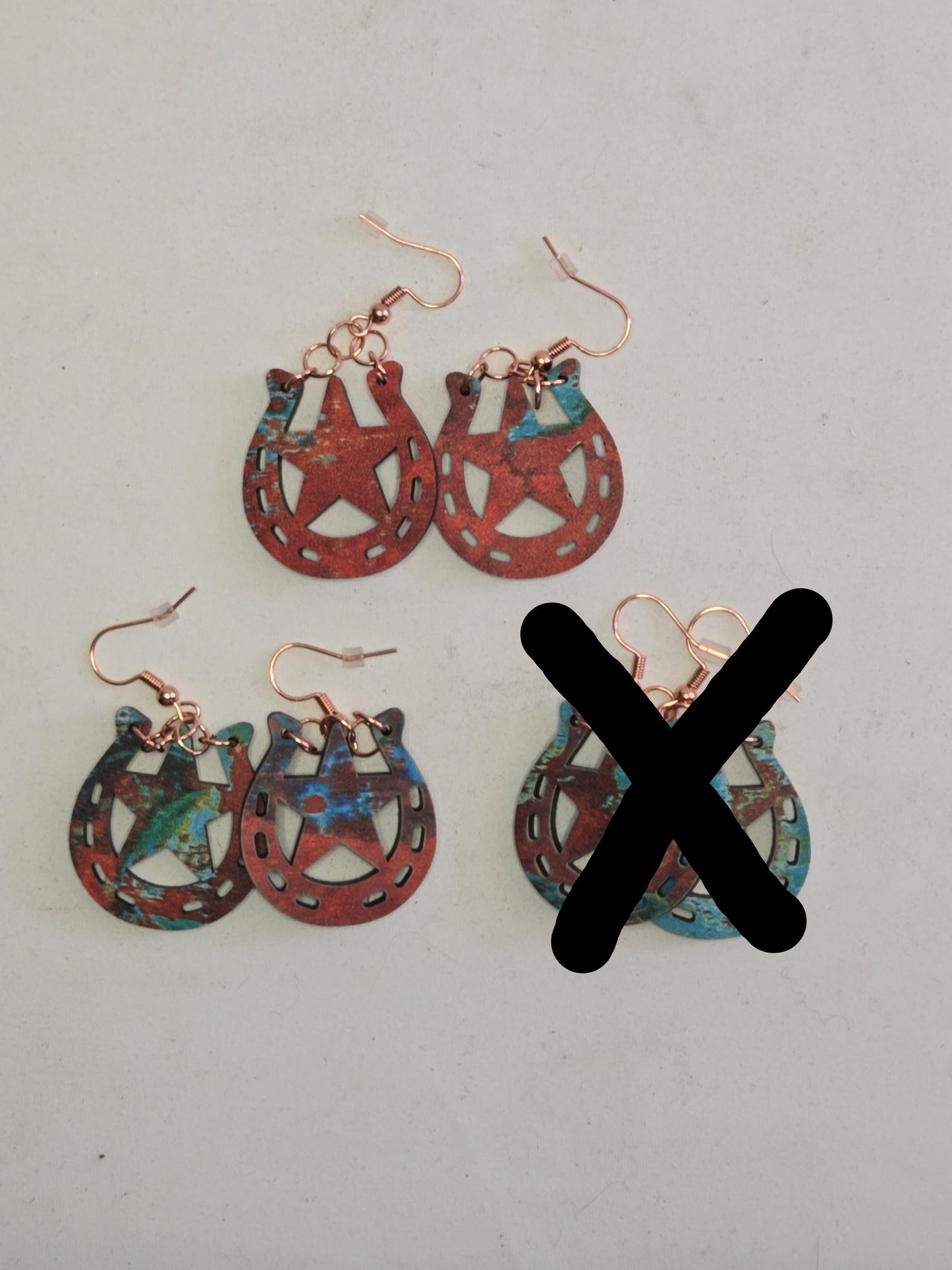 Stars in horseshoes earrings